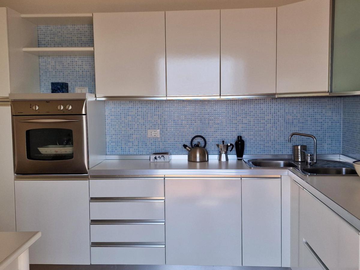 Appartamento In Villa Mimosa 체르보 외부 사진