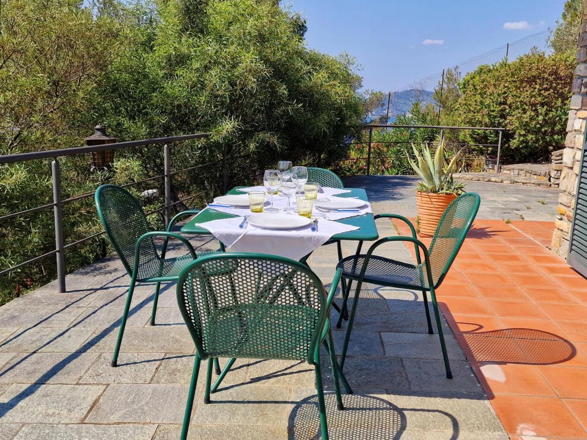 Appartamento In Villa Mimosa 체르보 외부 사진